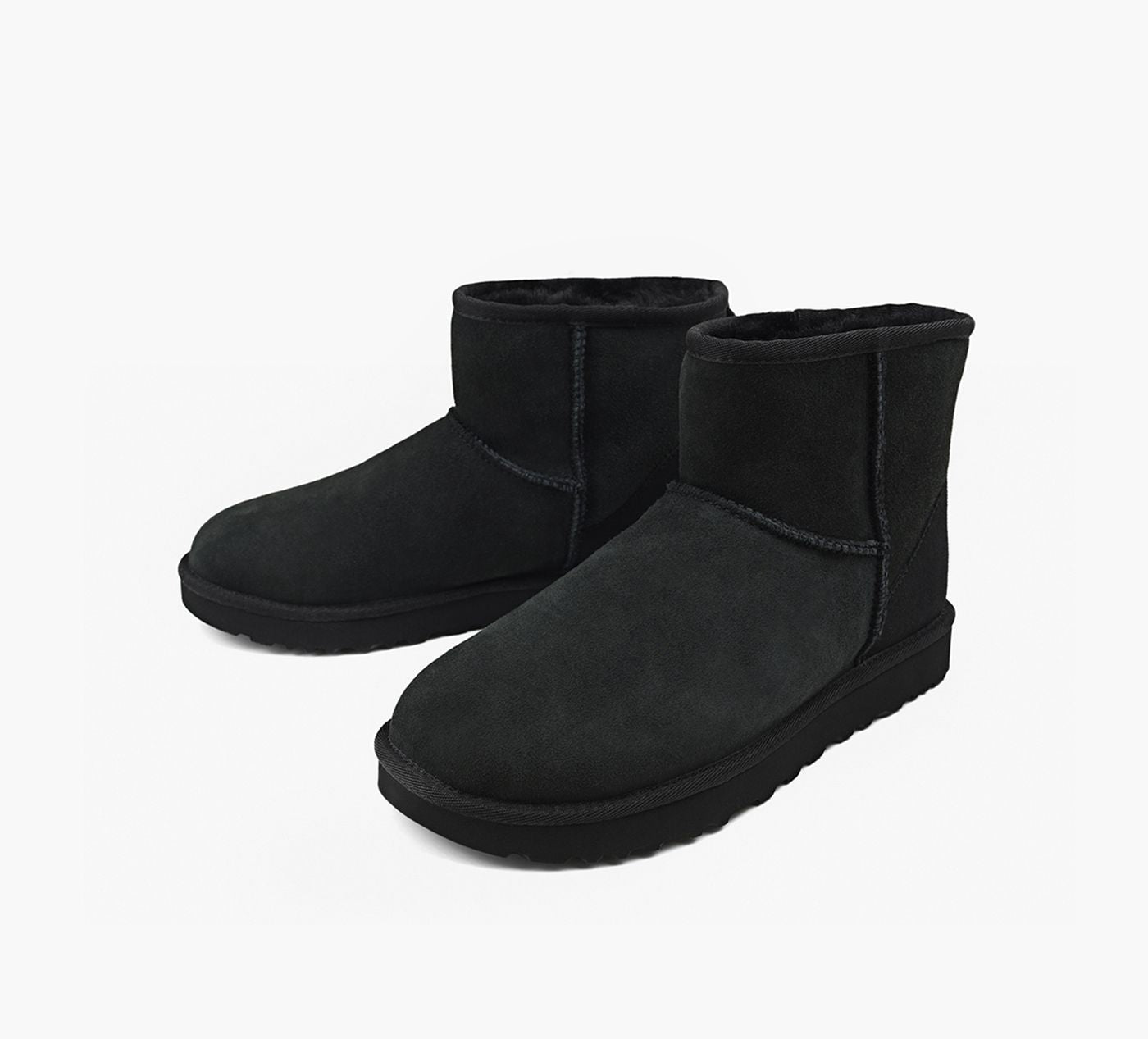 UGG CLASSICMINIII en NOIR vue 4