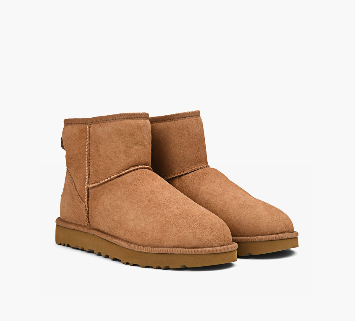 UGG CLASSICMINIII in TAN view 2