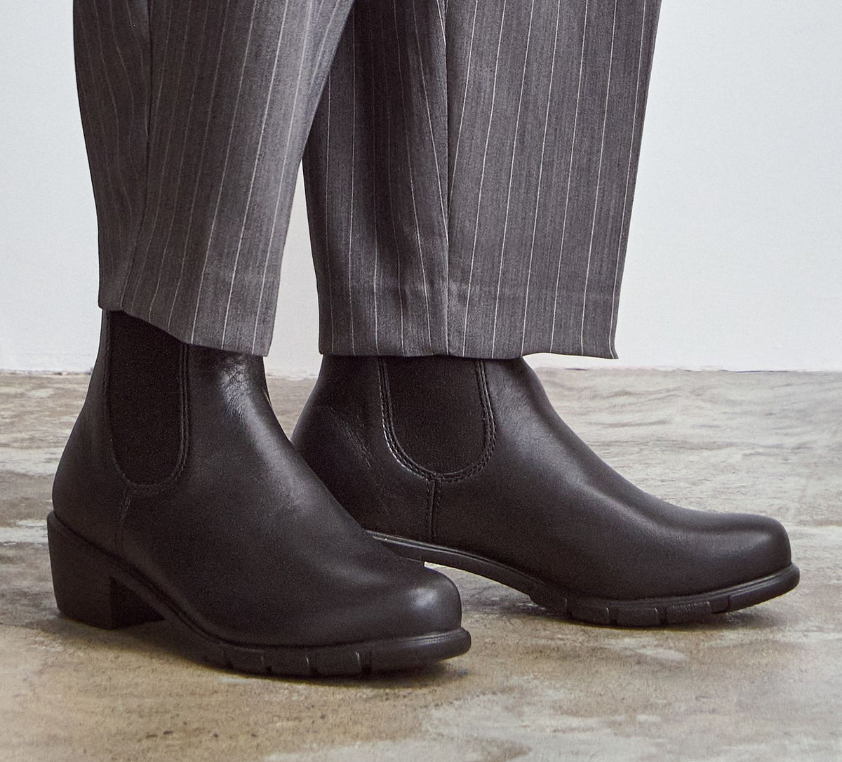 BLUNDSTONE SERIE1671HEEL in BLACK view 1a