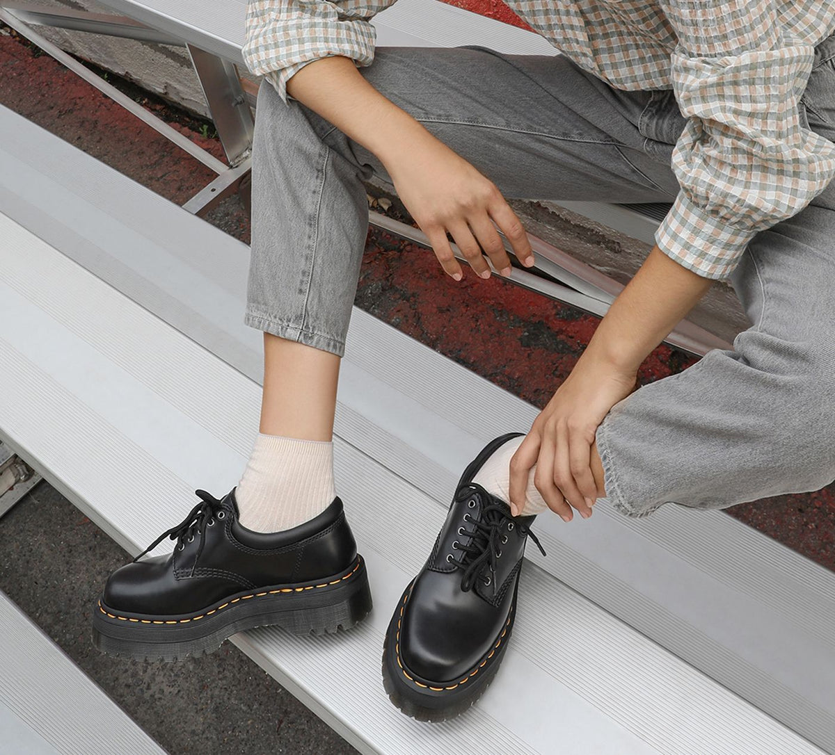 DR. MARTENS 8053QUAD en NOIR vue 1c