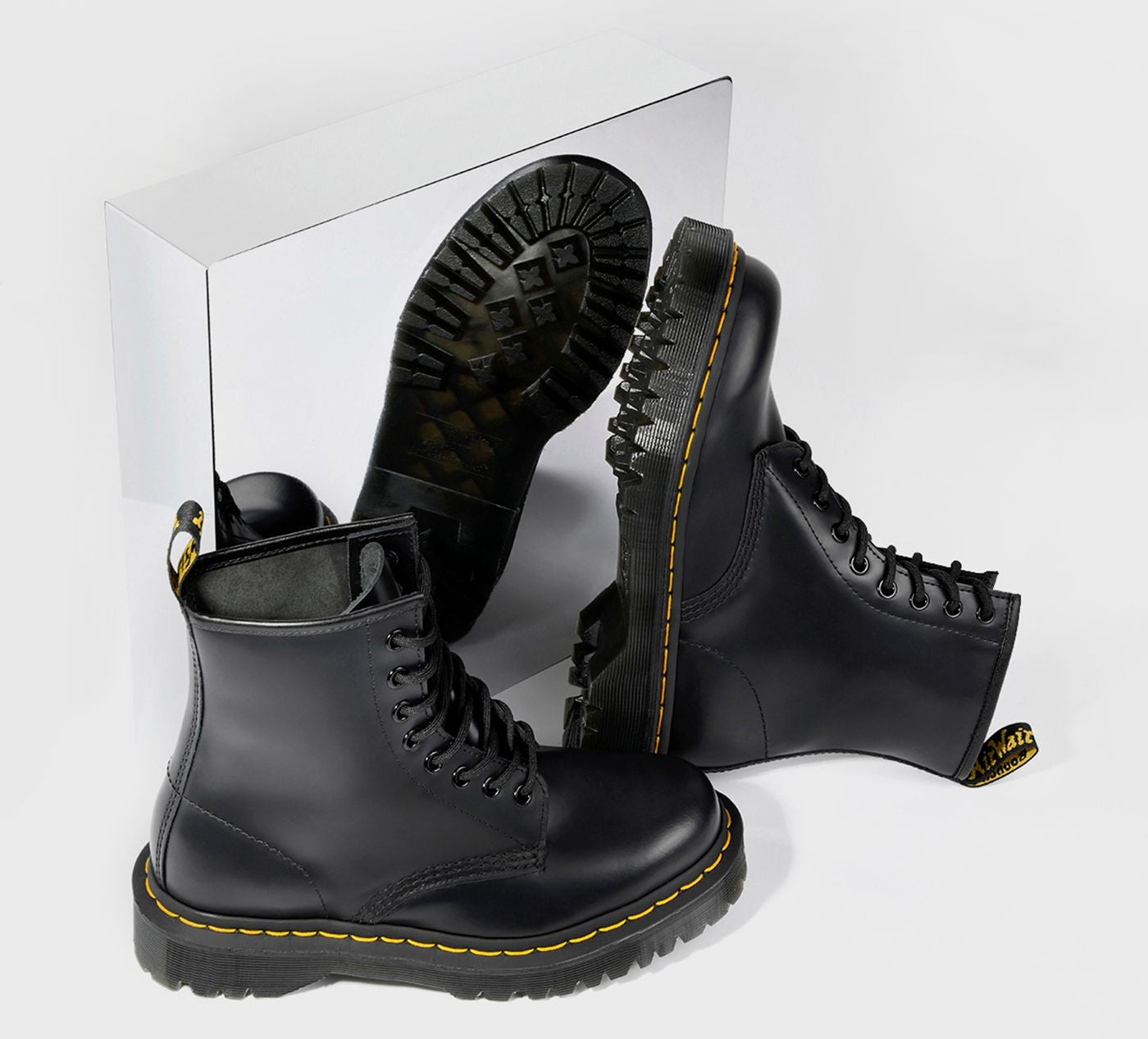 DR. MARTENS BOTTESPLATEFORME1460BEX en NOIR vue 6