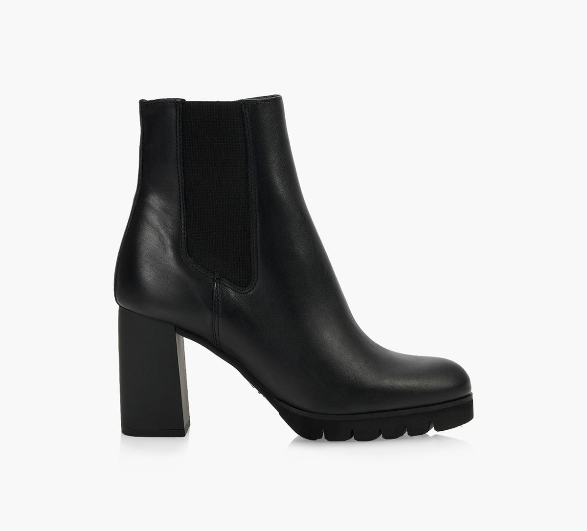 LA CANADIENNE MARGARET in BLACK