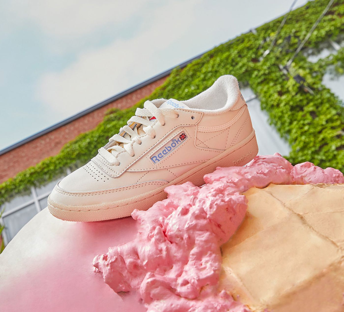 REEBOK CLUBC85VINTAGE in BEIGE view 1c