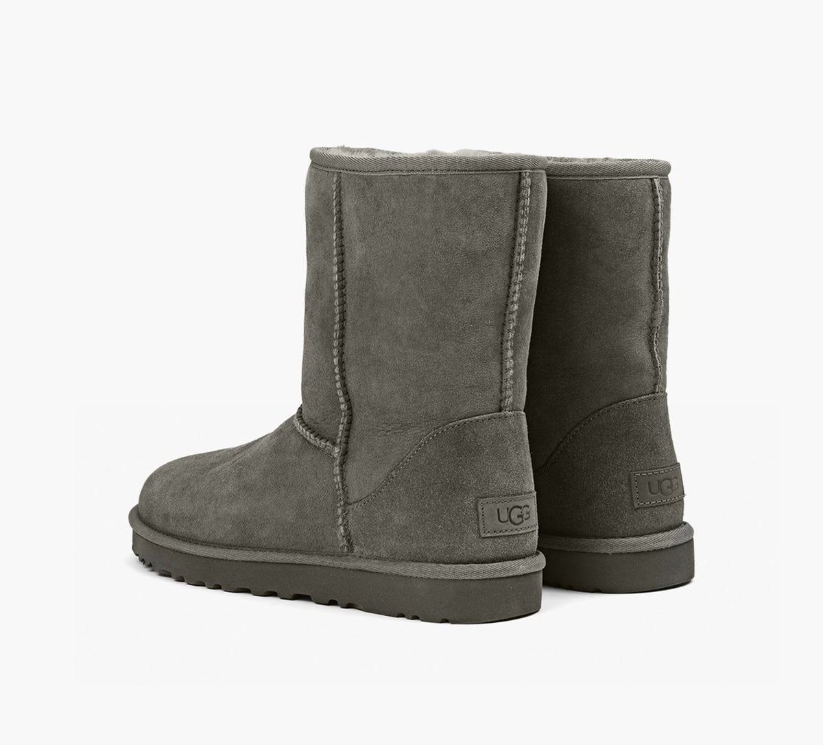 UGG CLASSICSHORTII en GRIS vue 3