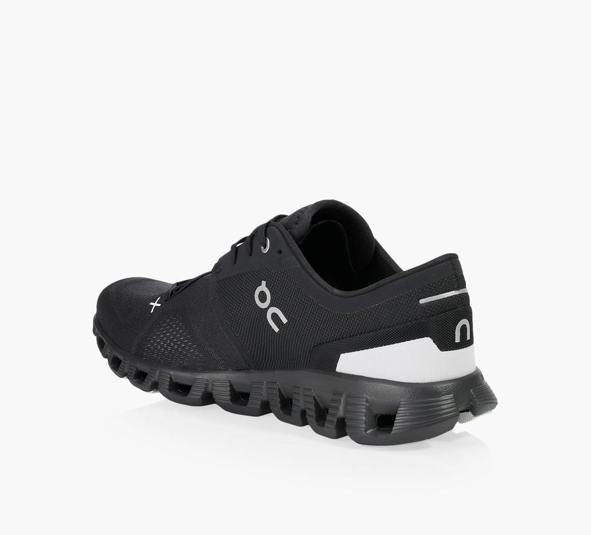 ON CLOUDX3 in BLACK view 3