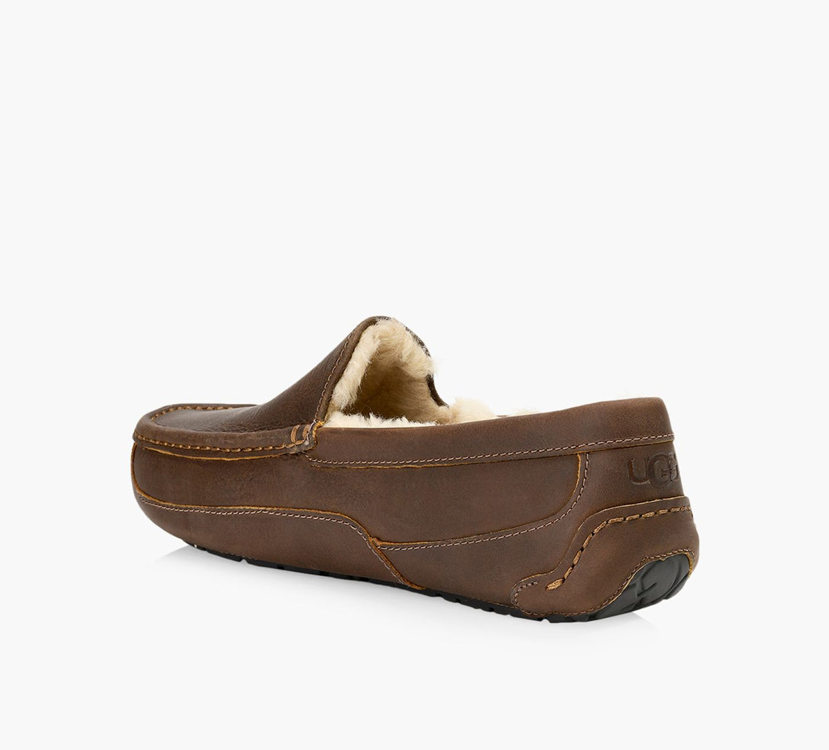 UGG ASCOT en BRUN vue 3