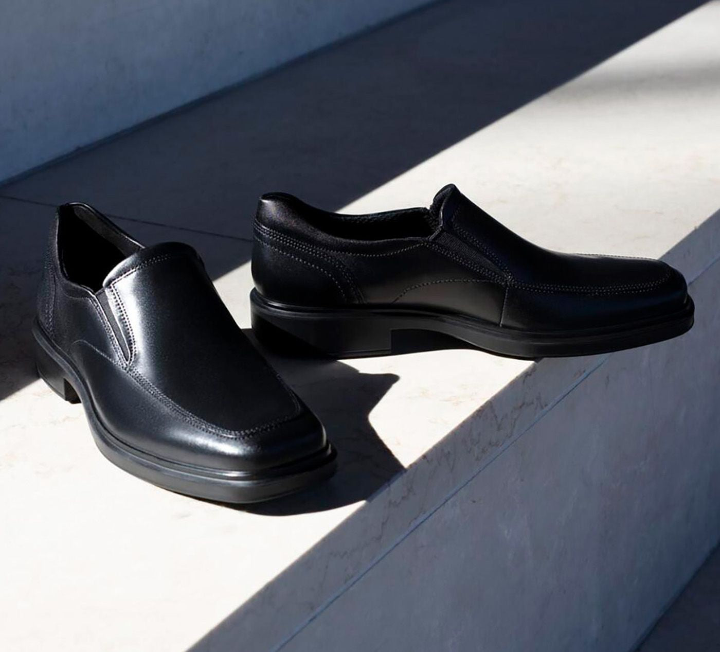 ECCO HELSINKI2MAPRONTOESLIPON in BLACK view 6