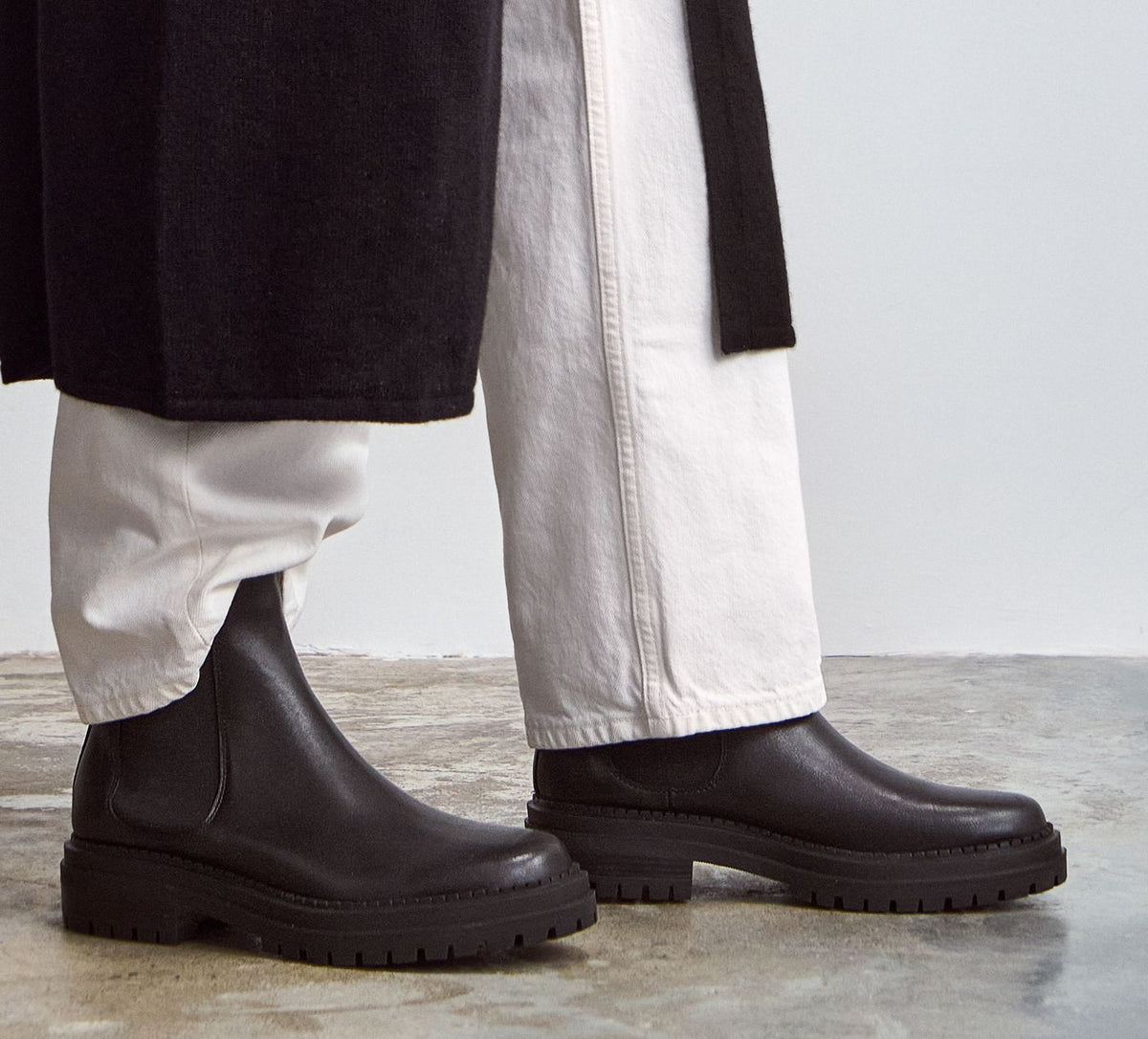 ARTICA DAVOS in BLACK view 1a
