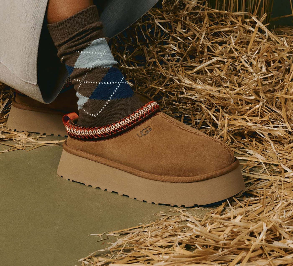 UGG TAZZ in TAN view 7