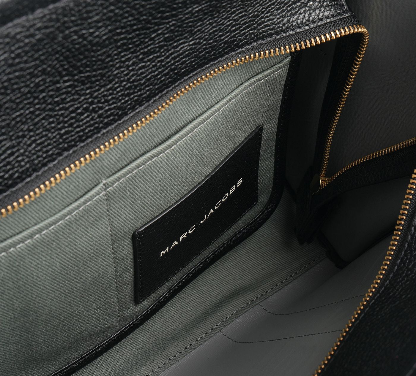 MARC JACOBS THEMEDIUMTOTE in BLACK view 3