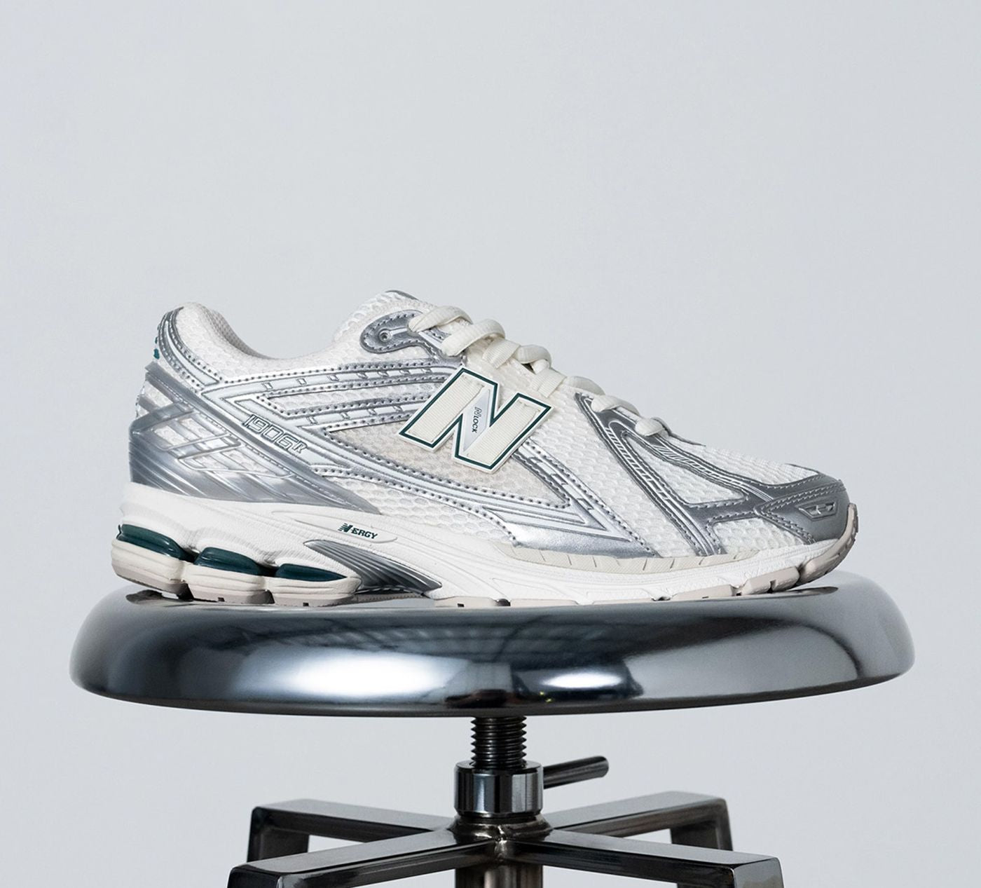 NEW BALANCE 1906R in WHITE view 1c
