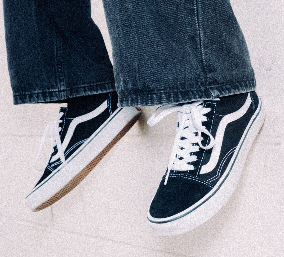 VANS OLDSKOOL in BLACK view 8