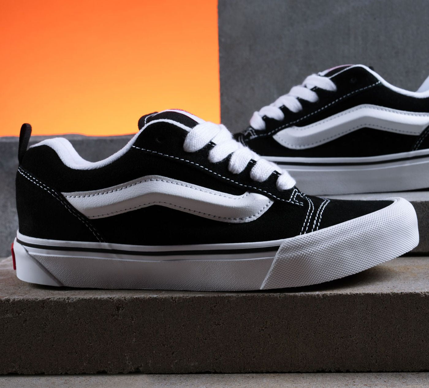 VANS BASKETKNUSKOOL en NOIR vue 1c