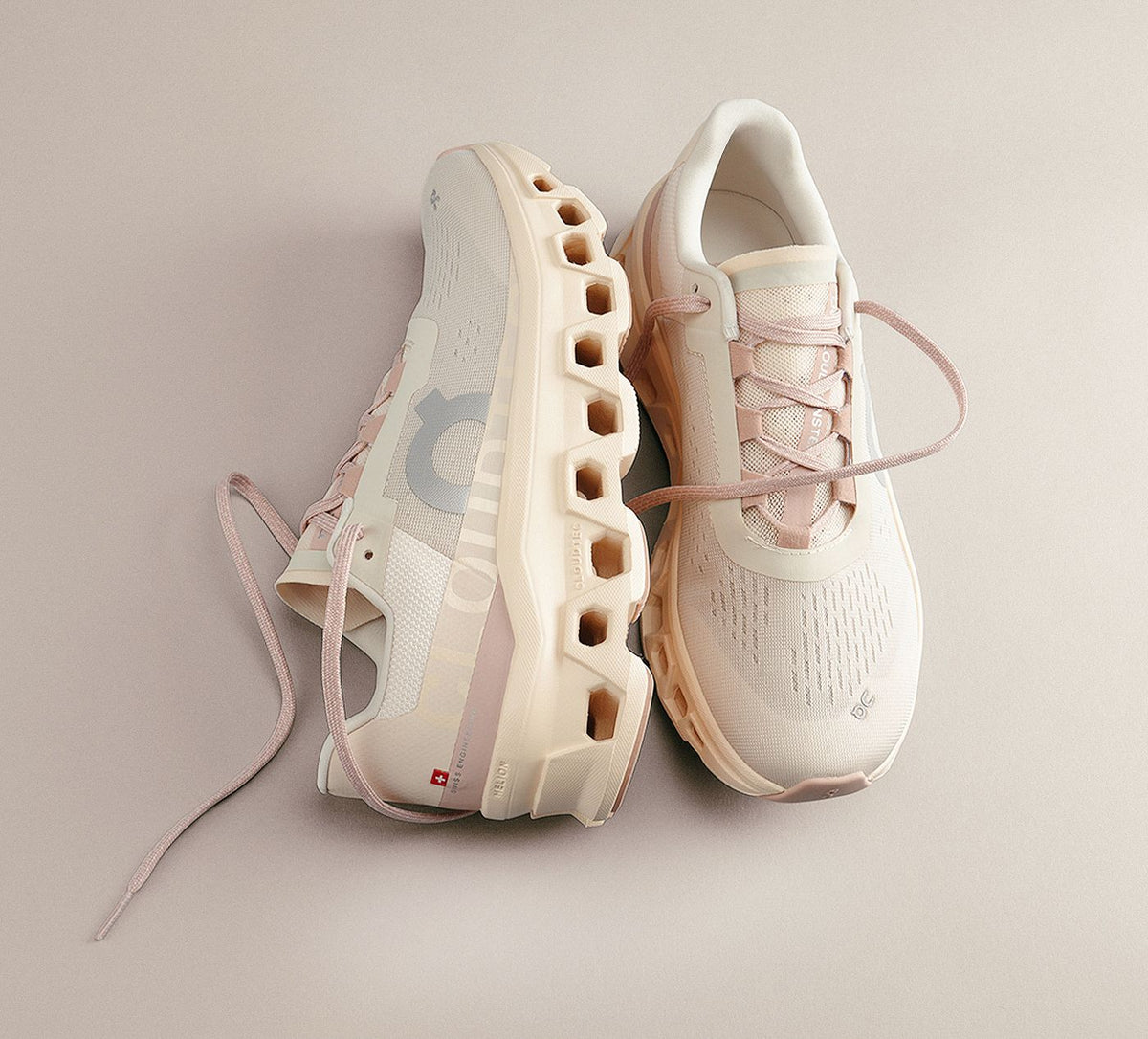 ON CLOUDMONSTER en BEIGE vue 7