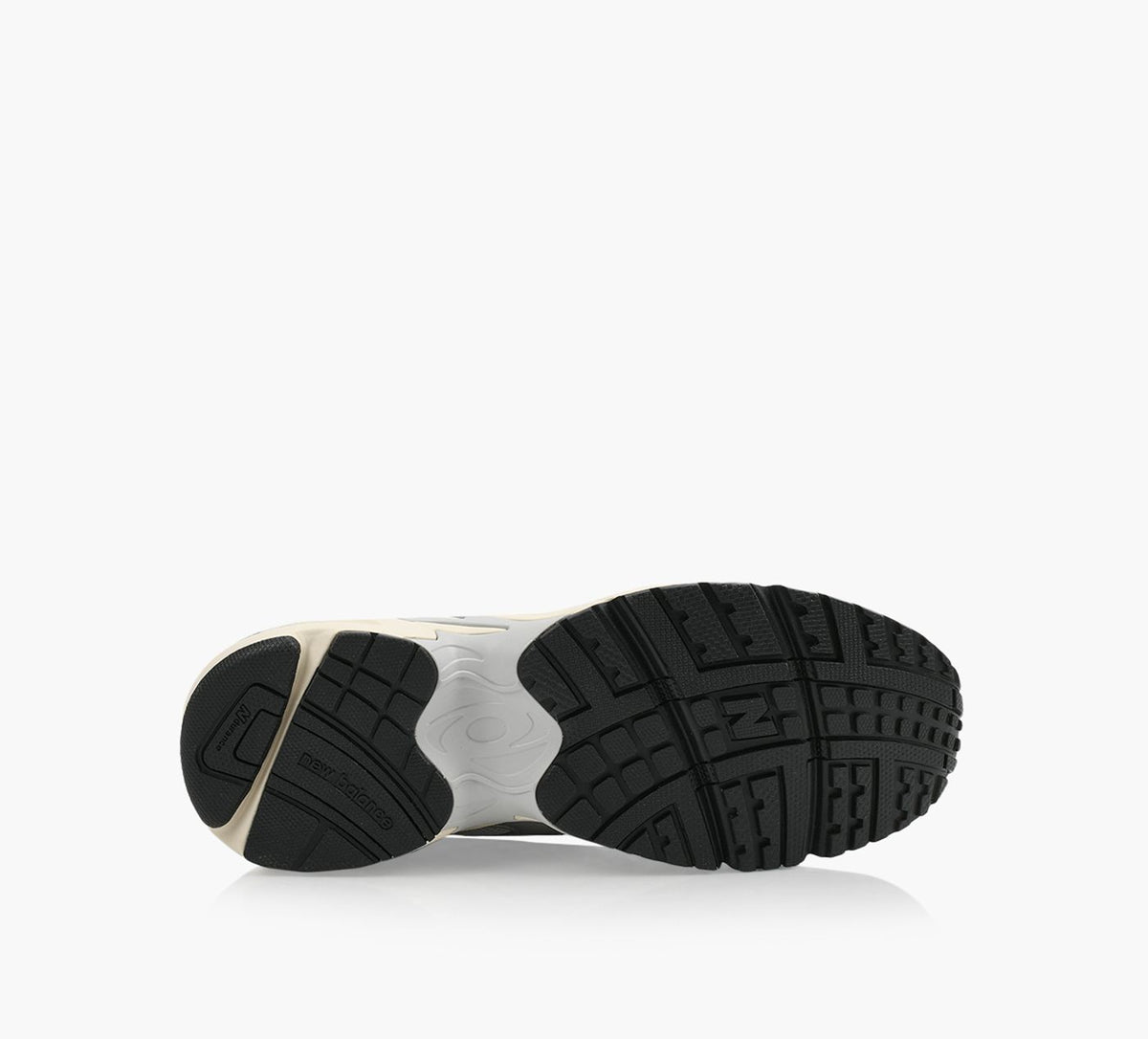 NEW BALANCE 725 in GREY view 4