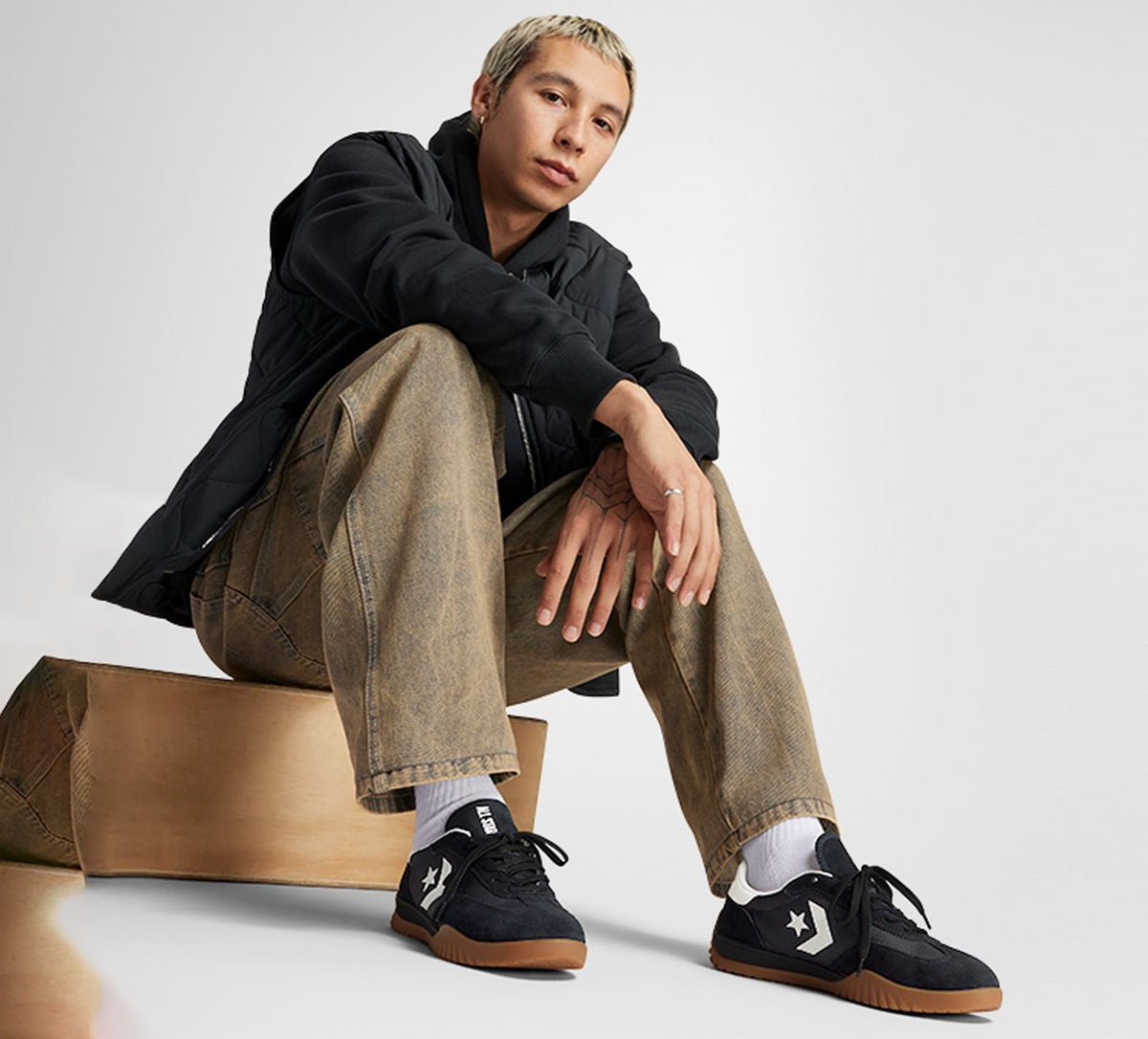CONVERSE RUNSTARTRAINER in BLACK view 1c