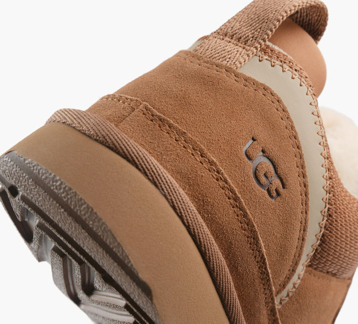 UGG LOWMEL en TAN vue 1b