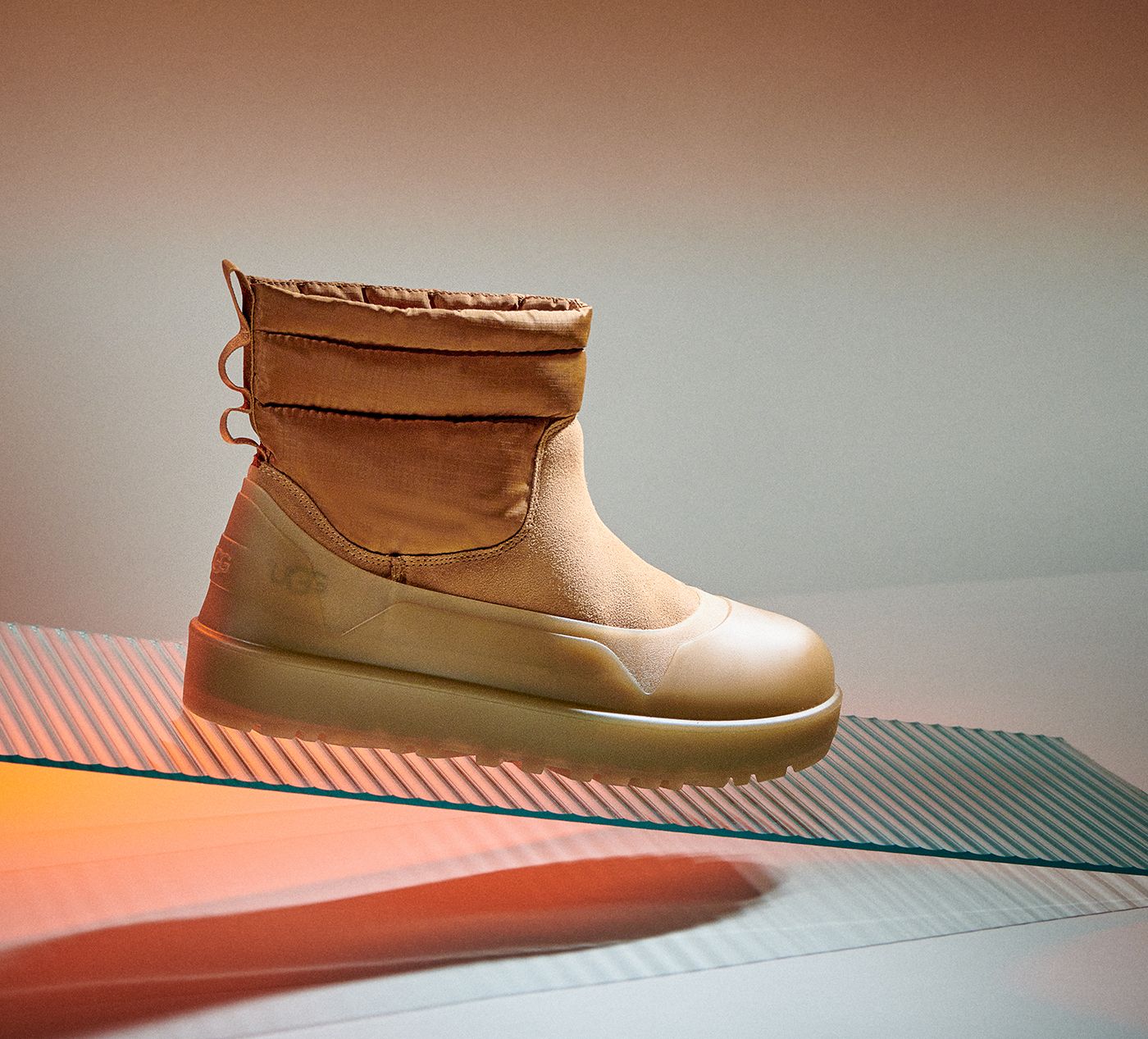 UGG CLASSICMINIMOD en TAN vue 9