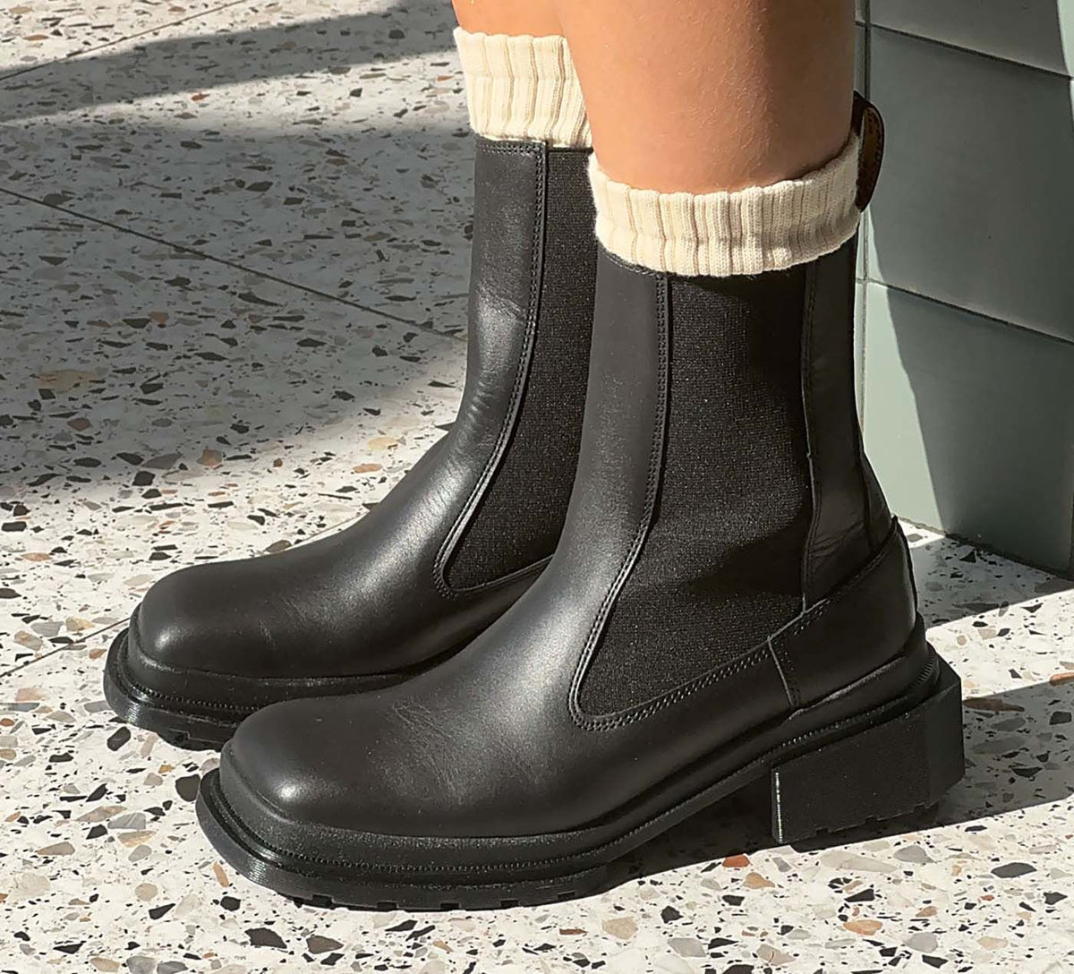 DR. MARTENS MAYBOLECHELSEA in BLACK view 7