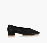 B2 NICHOLSONBALLERINA in BLACK