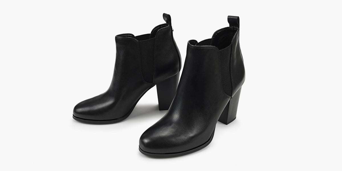 MICHAEL KORS EVALINEHEELEDBOOTIE in BLACK view 4