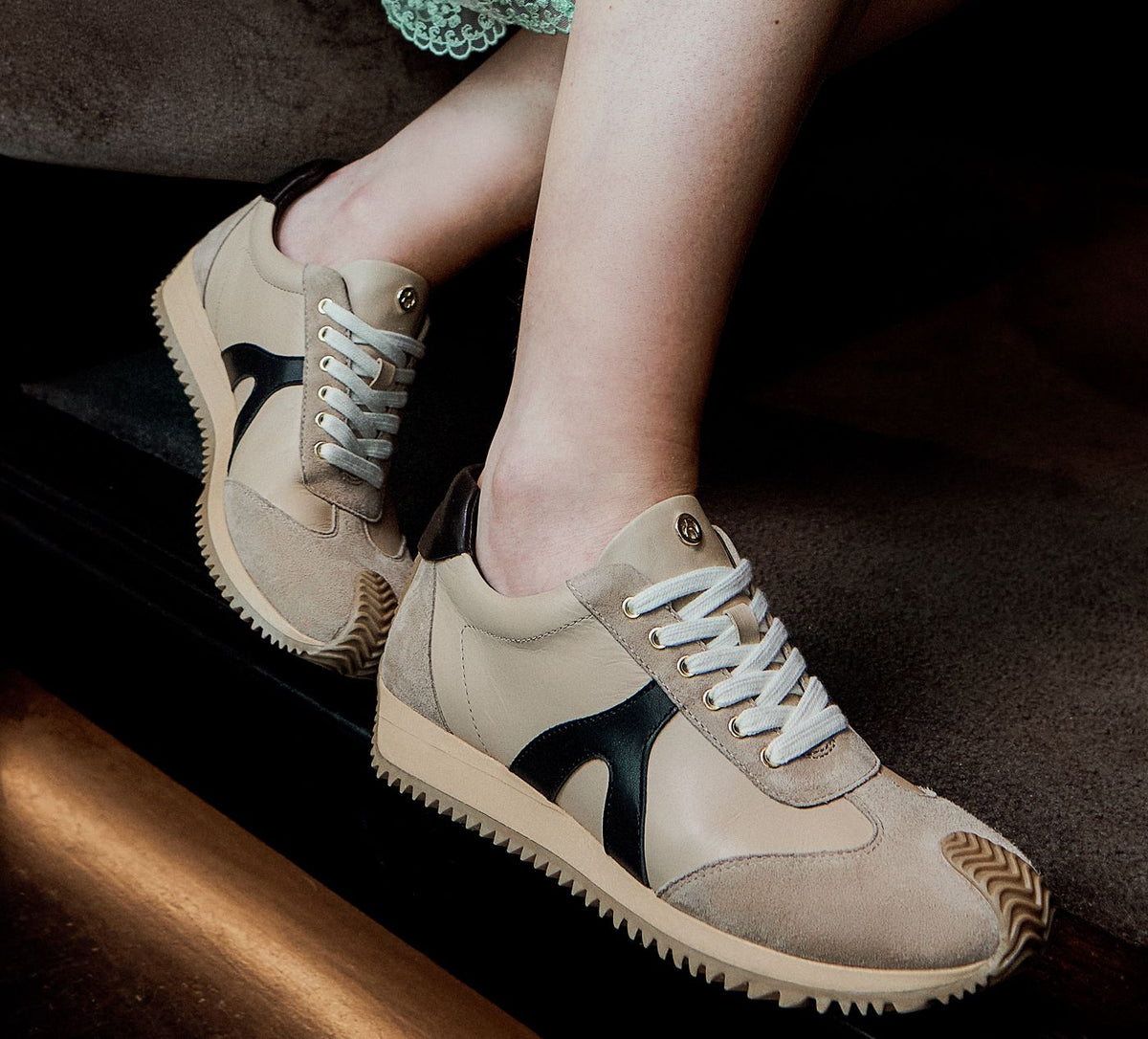 WISHBONE PARIS in TAUPE view 7