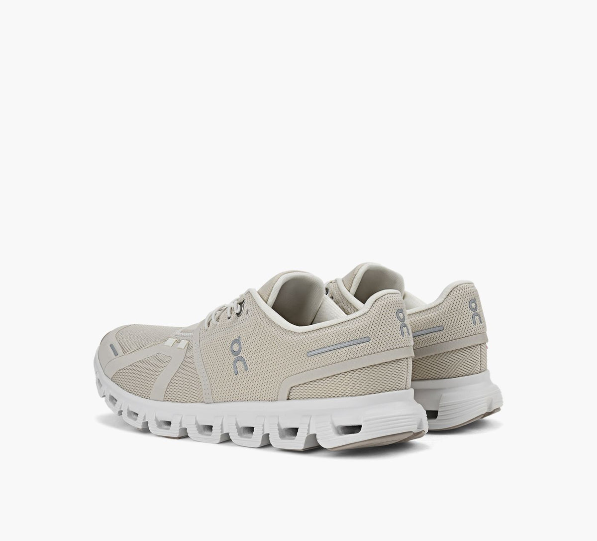 ON CLOUD6 en TAUPE vue 3