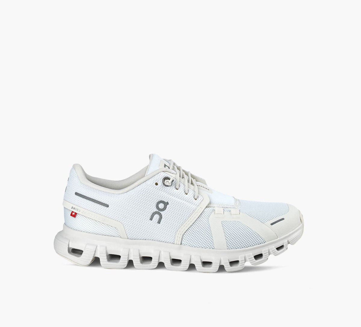 ON CLOUD6 in WHITE