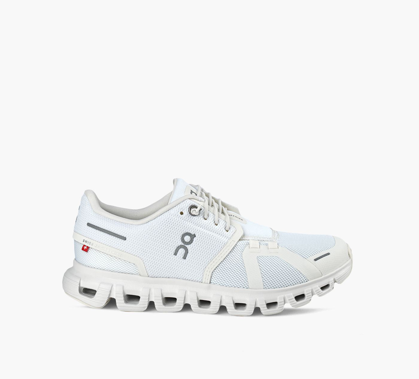 ON CLOUD6 in WHITE
