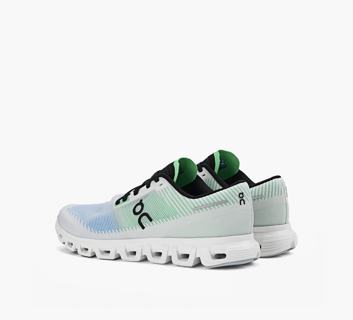 ON CLOUD6PUSH in WHITE view 3