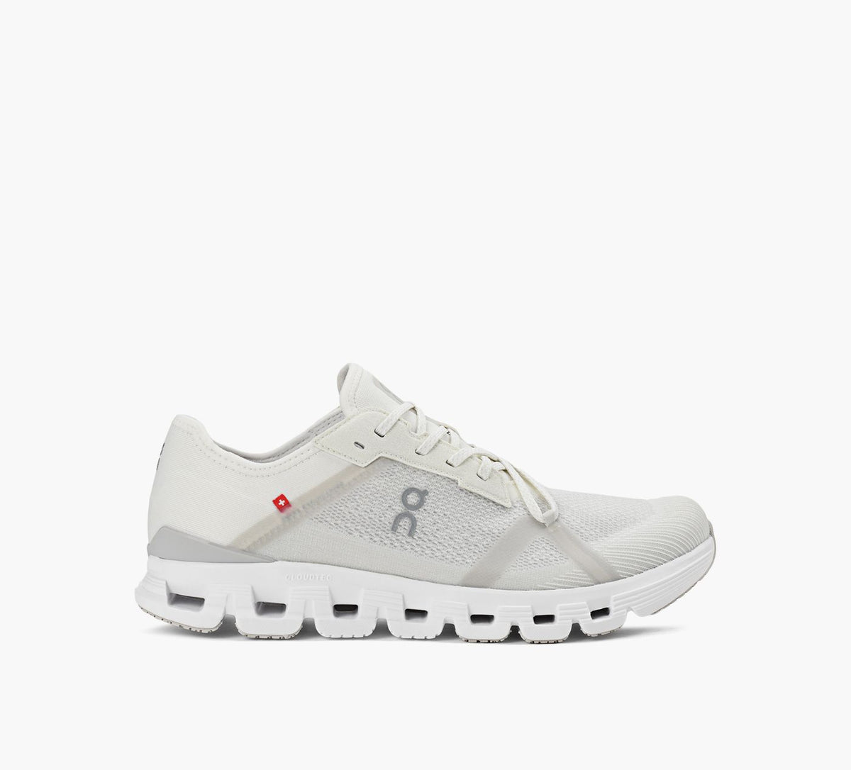 ON CLOUDX4AD in WHITE