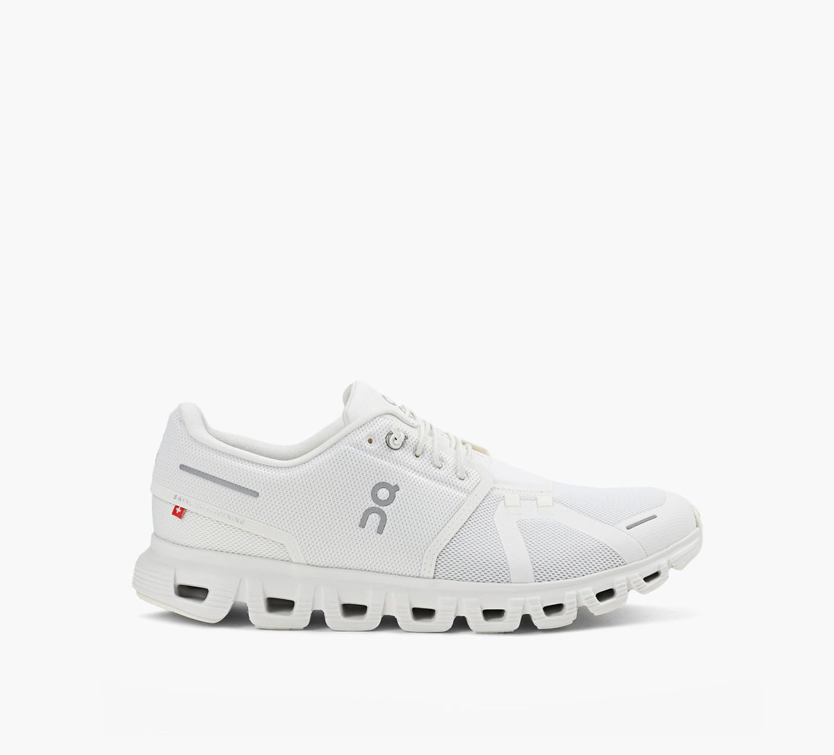 ON CLOUD6 in WHITE