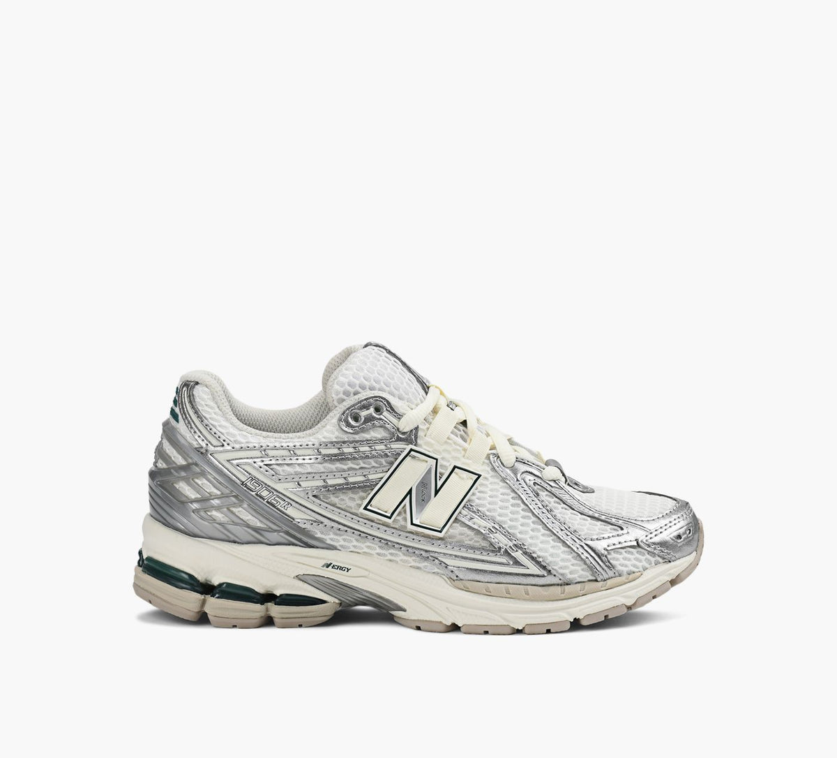 NEW BALANCE 1906R in WHITE