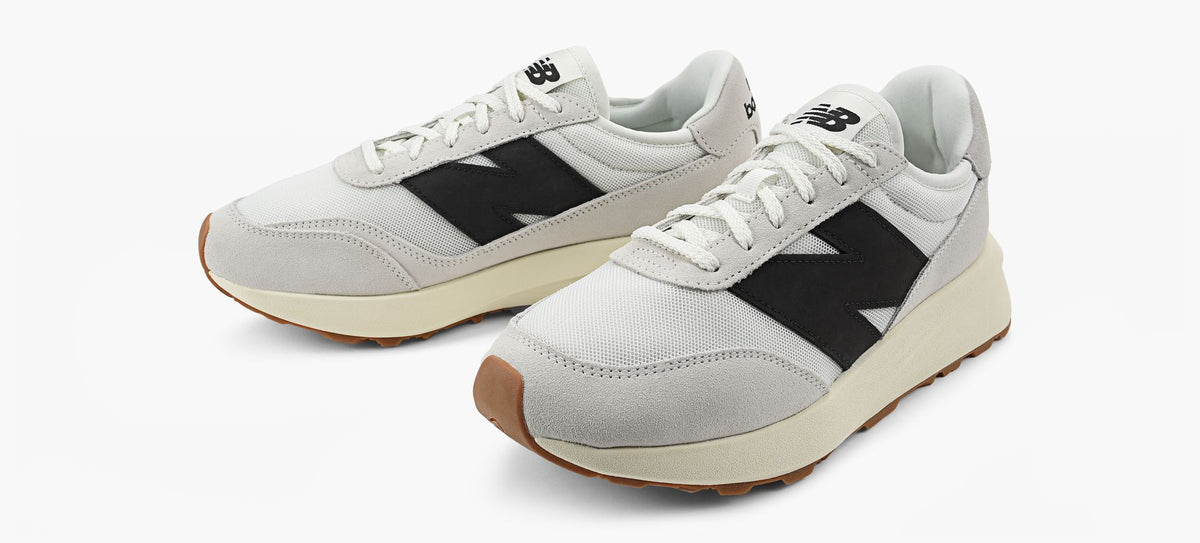 NEW BALANCE 370 in GREY view 4