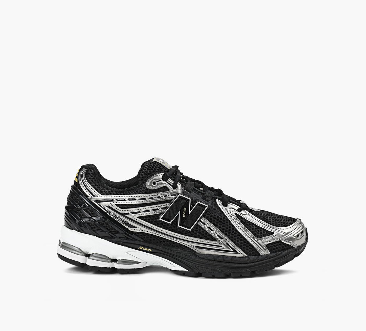 NEW BALANCE 1906R in BLACK