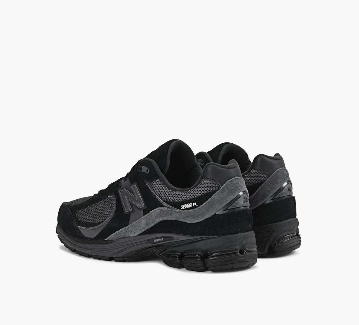 NEW BALANCE 2002R in BLACK view 3