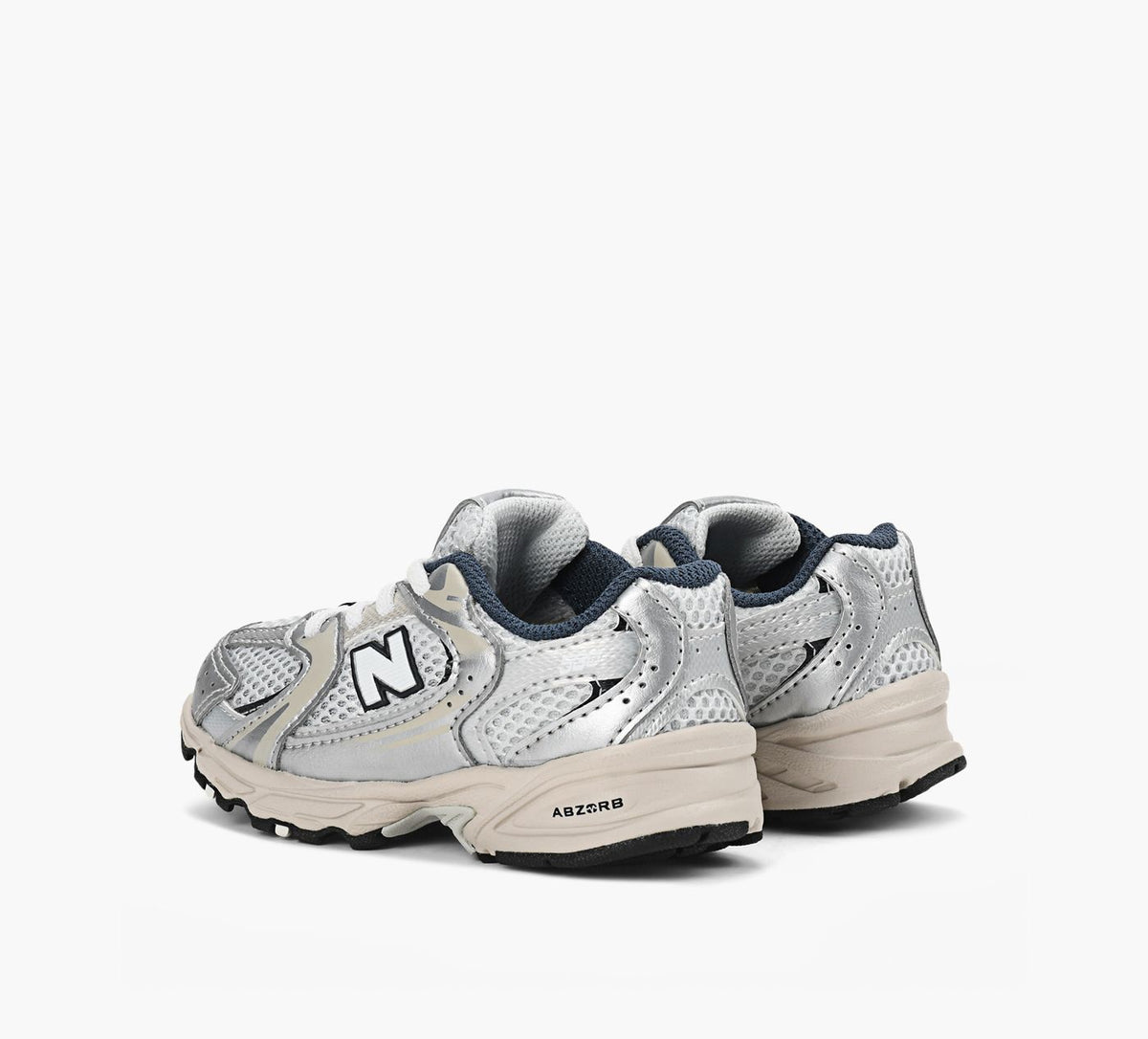 NEW BALANCE 530 in WHITE view 3