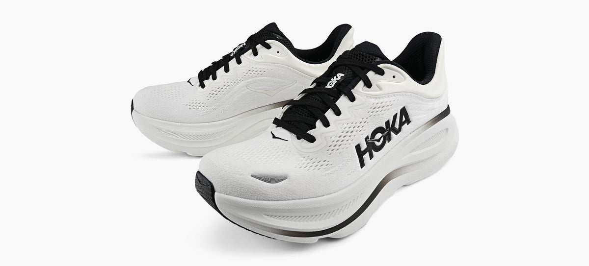 HOKA BONDI9 en BLANC vue 4