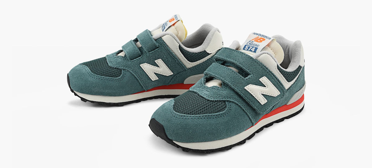 NEW BALANCE 574 in GREEN view 4