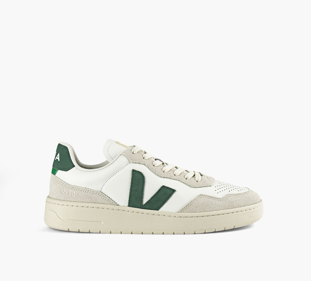 VEJA V90 in WHITE