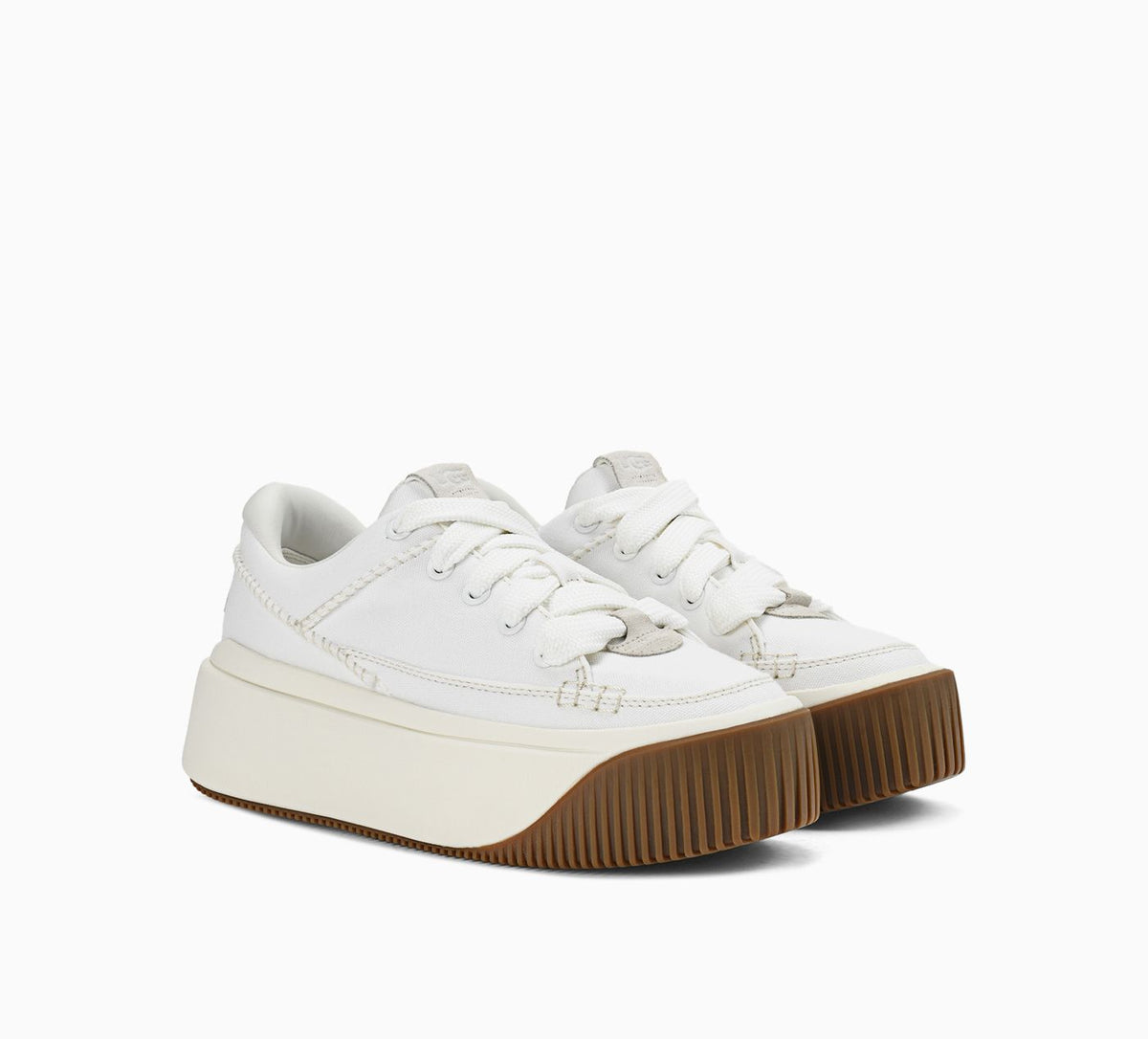 UGG EZDUZZITLACE in WHITE view 2
