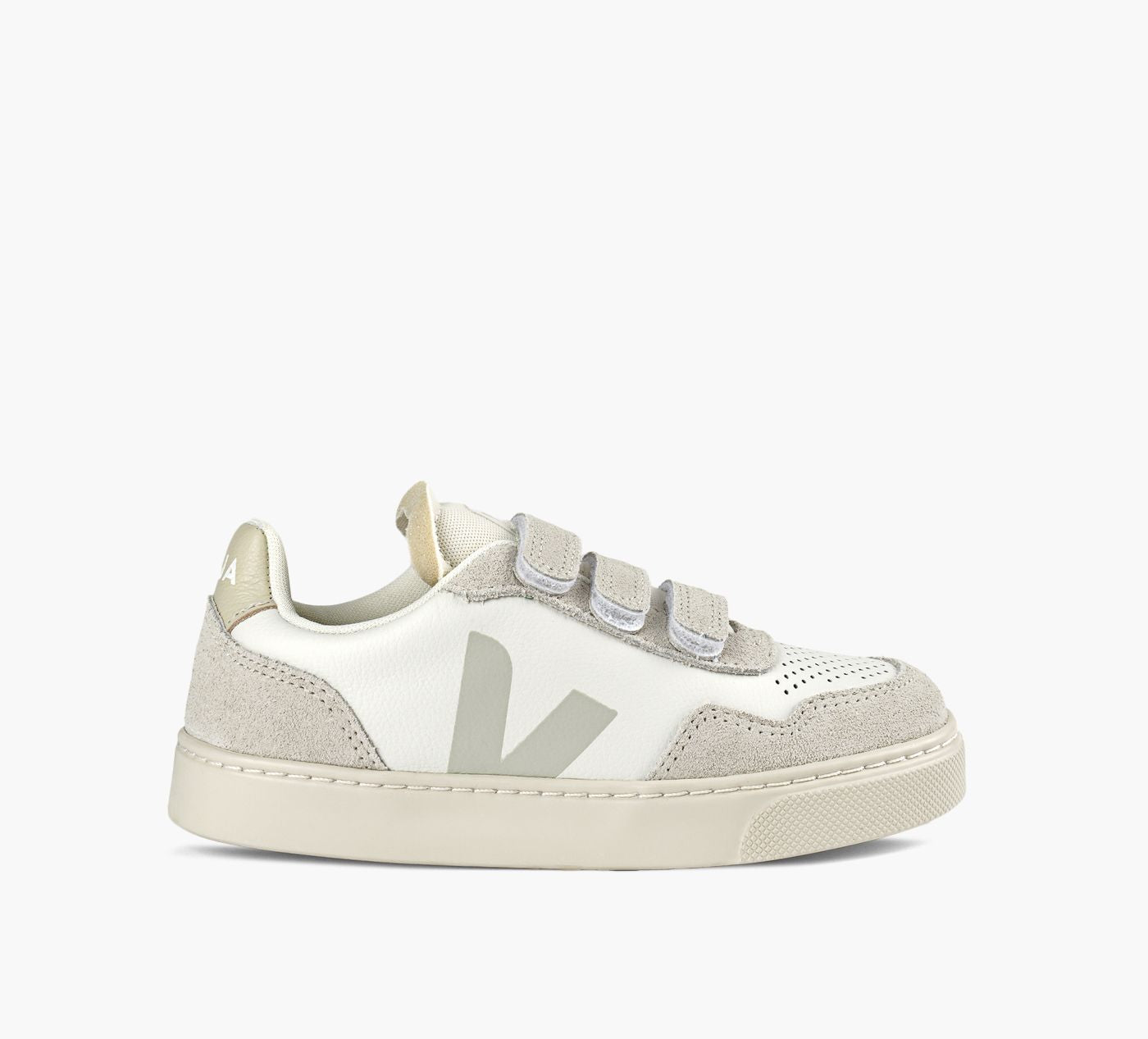 VEJA V90 in WHITE