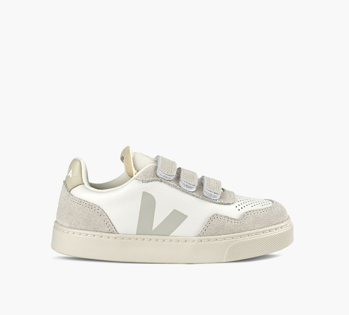 VEJA V90 in WHITE