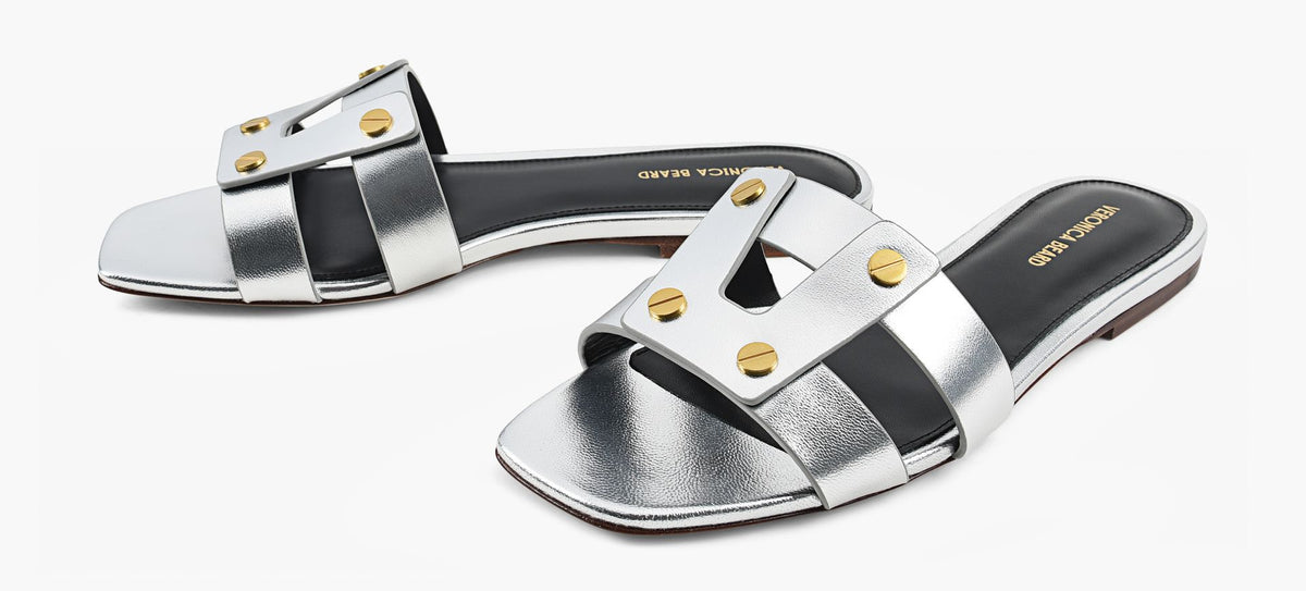 VERONICA BEARD SANDALEVIA en ARGENT vue 4