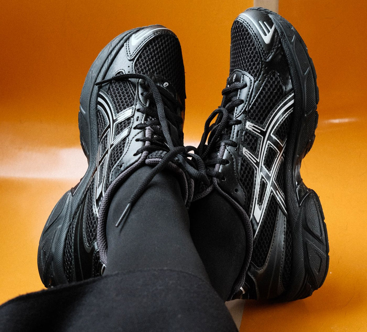 ASICS GEL1130 in BLACK view 7
