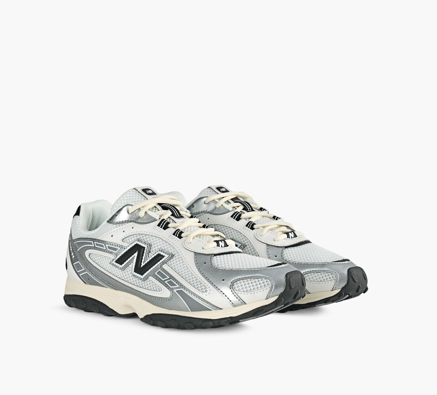 NEW BALANCE 204L in WHITE view 2