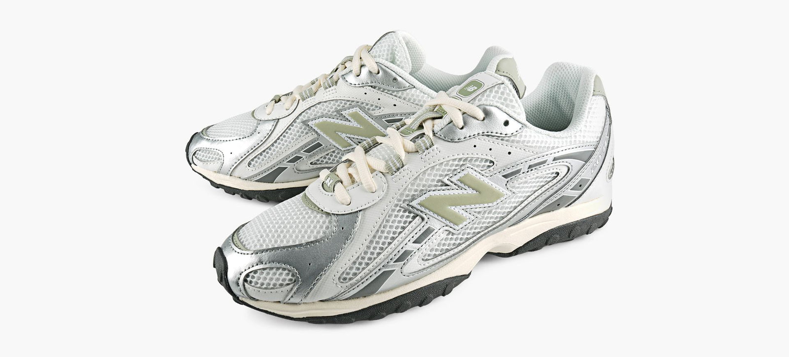 NEW BALANCE 204L in SILVER view 4