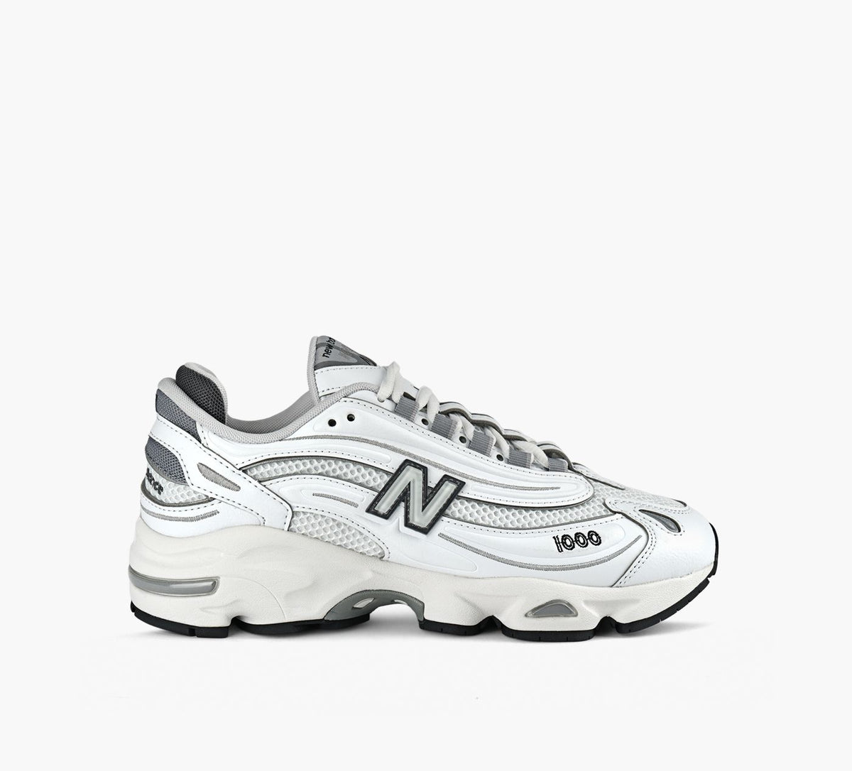 NEW BALANCE 1000 in WHITE