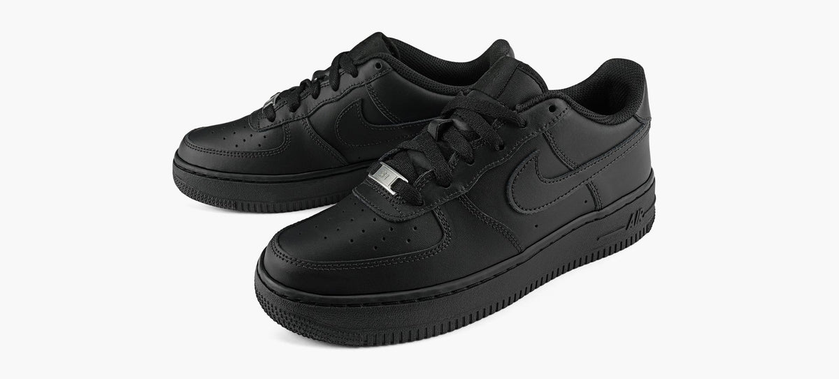 NIKE AIRFORCE1LE in BLACK view 4