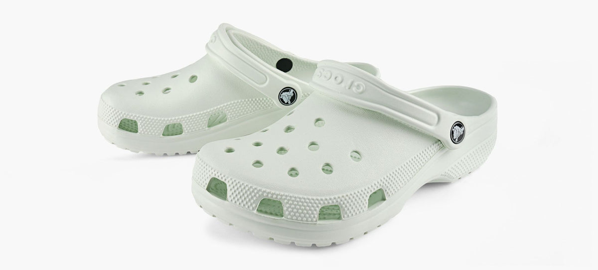 CROCS CLASSICCLOG in GREEN view 4
